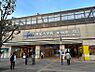 周辺：駅 800m 東武伊勢崎線獨協大学前駅