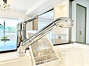 いつでも清潔なおいしいお水を。一つの水栓で水道水と浄水を使い分け。