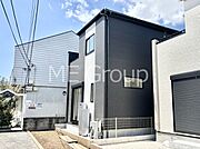 たっぷりの陽光と開放感に包まれる明るい住まい  