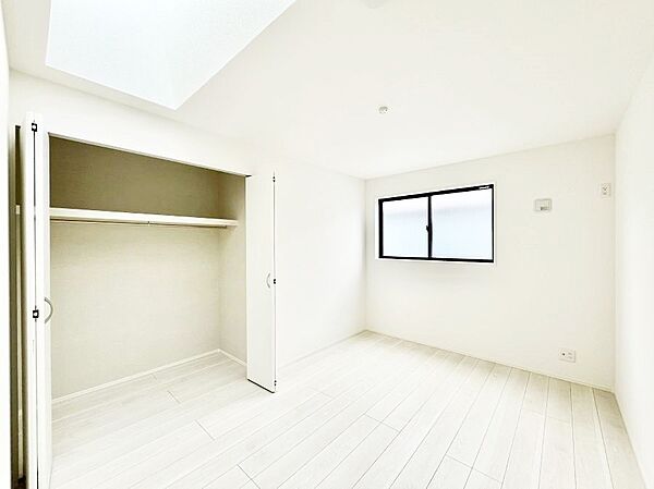 寝室を拡大表示