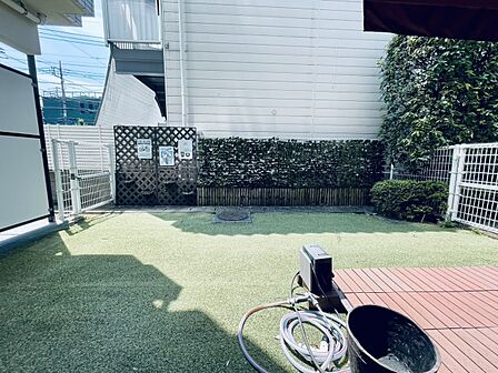 自然を身近に感じられる庭造りを楽しめます。
