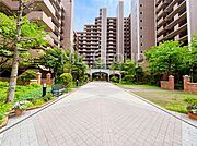 綺麗なエントランスは、居住者を優しく迎えいれてくれます   