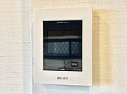 訪問者が一目でわかる、安心のＴＶモニター付きインターフォン