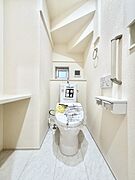 トイレは1階と2階それぞれに配置されていてとても便利です。 