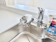 いつでも清潔なおいしいお水を。一つの水栓で水道水と浄水を使い分け。