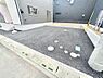 駐車場：生活に欠かせない駐車スペース。