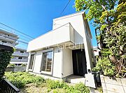 たっぷりの陽光と心地よい風が舞い込む住まい