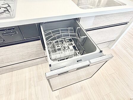 面倒なお片づけは食洗機にお任せ!家事の負担が減って、時間にも気持ちにもゆとりができます。