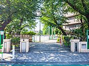 中学校 350m 板橋区立赤塚第一中学校