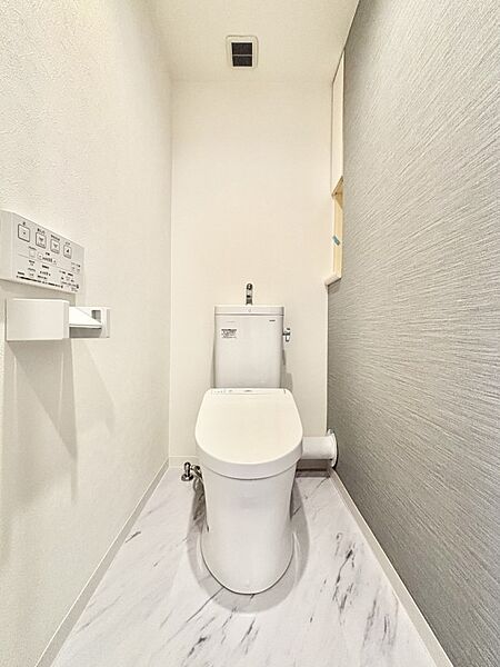 トイレを拡大表示