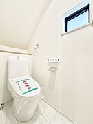 トイレは安心の2箇所！朝のバタバタも一安心です。 