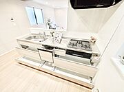 使いやすさを優先したスライド式収納タイプ！