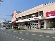 スーパー 1000m ベルクス 足立南花畑店
