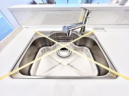 いつでも清潔なおいしいお水を。一つの水栓で水道水と浄水を使い分け。