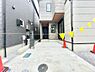 駐車場：生活に欠かせない駐車スペース。