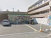 コンビニ 400m ファミリーマート 越谷大沢四丁目店