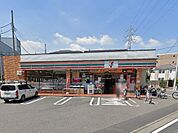 コンビニ 390m セブン-イレブン 足立梅田5丁目店
