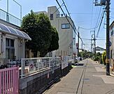 幼稚園・保育園 300m さいたま市 辻保育園