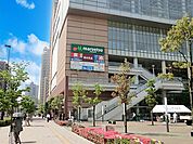 スーパー 700m マルエツ 川口キュポラ店
