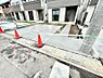 駐車場：2台（車種による）駐車可！ご家族みんなの自転車も置ける広々カースペース。