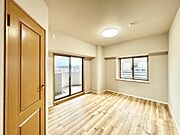 WIC付きのお部屋で広々とした空間。ゆったり寛げます。