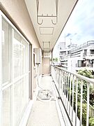 心地よい風を感じながらお洗濯物が干せそうです