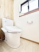 トイレは温水洗浄機能付き