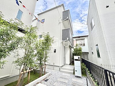 外観：暮らしやすさと居心地の良さにこだわったシンプルで飽きのこないデザイン ！