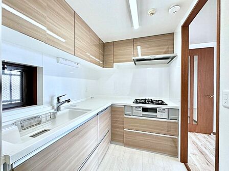 L型キッチンは作業動線も短くて済むので使い勝手が良いですね