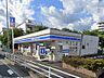 周辺：コンビニ 200m ローソン 蕨北町五丁目店