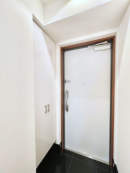 家族の帰宅やお客様をあたたかく迎える玄関  