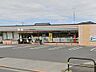 周辺：コンビニ 450m セブン-イレブン 足立古千谷本町3丁目店