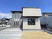 角地に佇む開放感たっぷりの住まい
