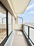 バルコニーは嬉しい2ヵ所つき！お洗濯物が気持ちよく乾きます。