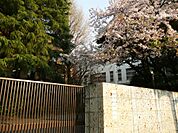 慶応義塾幼稚舎まで７００ｍ