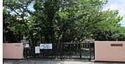 門真市立速見小学校（441m）