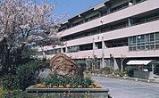 守口市立大久保中学校（859m）