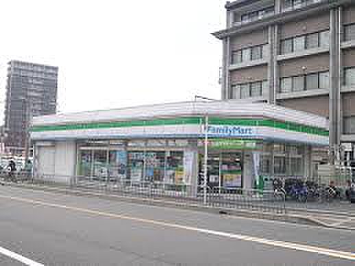 画像6:ファミリーマート 寝屋川川勝町店（662m）