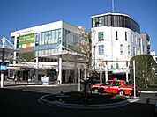 西小山駅ビル 673m