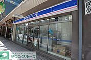 ローソン 徒歩2分。 120m