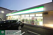 ファミリーマート南山田三丁目店 徒歩6分。 420m