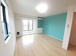 リオンリゾート　8 201 2階ワンルームのリビング/ダイニング