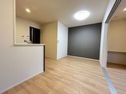 グラティテュード・Ｋ 106 1階1LDKのリビング/ダイニング