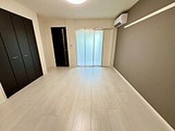 シルクII 101 1階1Kのリビング/ダイニング