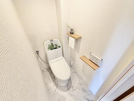 清潔感あるトイレスペースで快適に使用できます