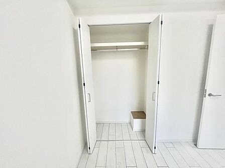 ご家族の成長と共に、いつの間にか増えてしまうお荷物もしっかりとしまっておける十分な収納スペース