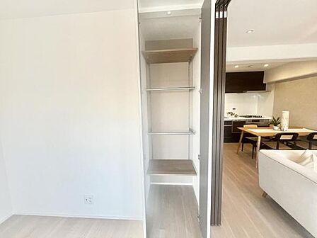 ご家族の成長と共に、いつの間にか増えてしまうお荷物もしっかりとしまっておける十分な収納スペース