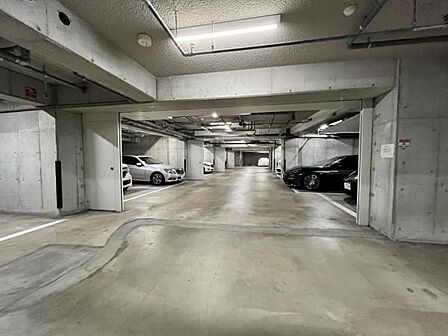 ~駐車場~ 敷地内の駐車場です。