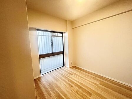 子供部屋にもピッタリの洋室5.4帖です