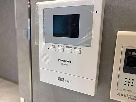 モニター付きインターホンです。